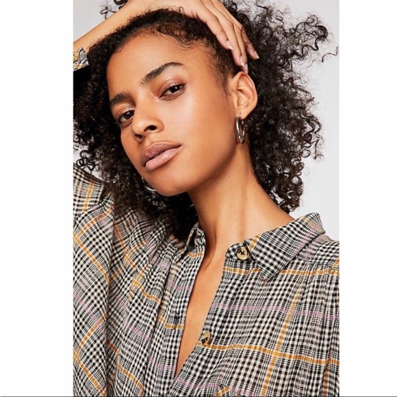 Break My Stride Buttondown Top - Picture 3 of 9